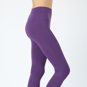 ZENANA Outfitters Soft S/M Purple Seamless Classic Ankle Stretch Active Leggings